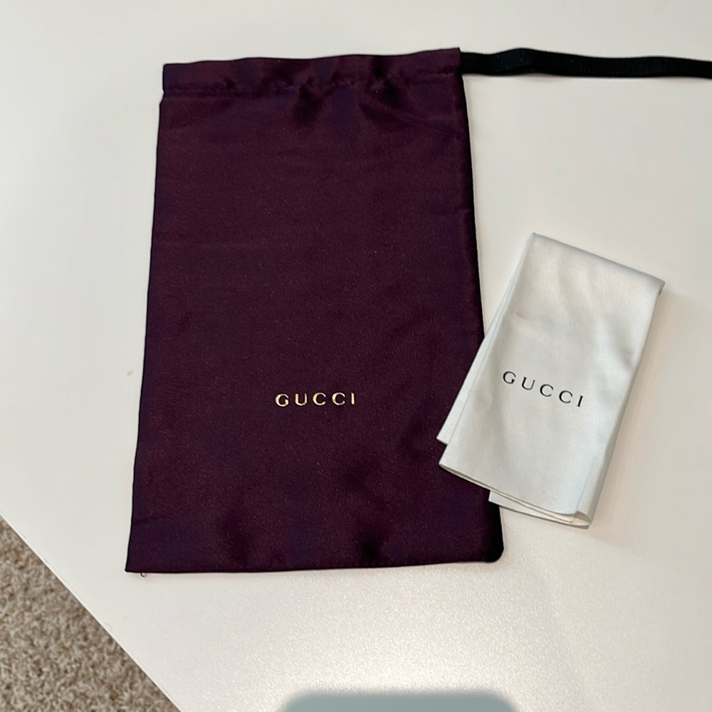 Gucci Purple Dust Bag with White Cloth